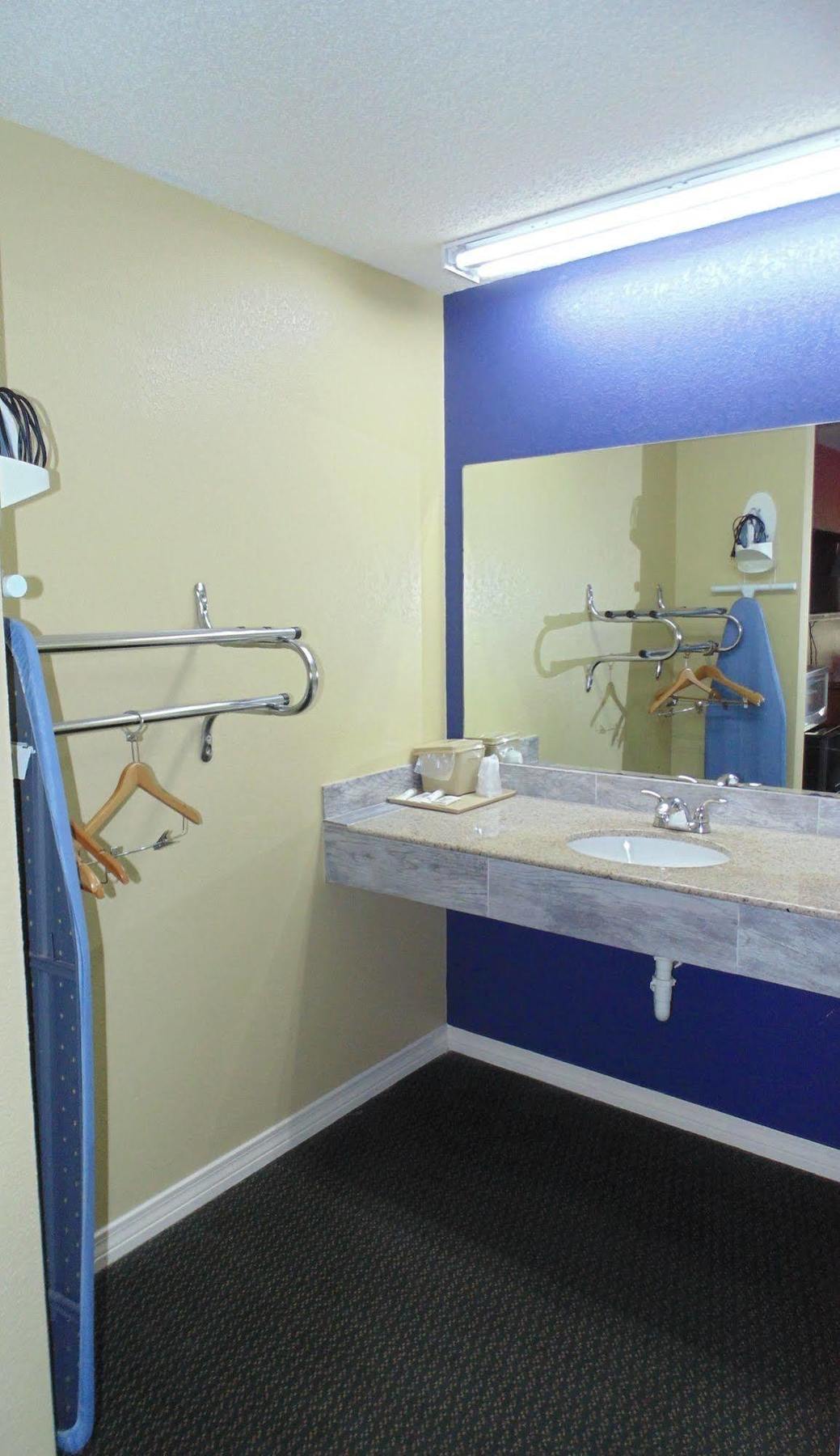Log Cabin Inn Bay Minette Bagian luar foto