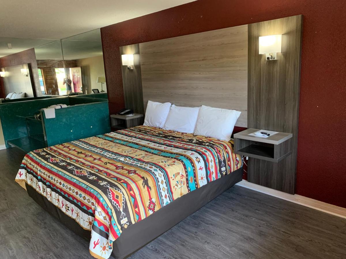 Log Cabin Inn Bay Minette Bagian luar foto